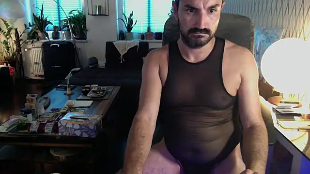 tomz0819 – Live XXX-chat