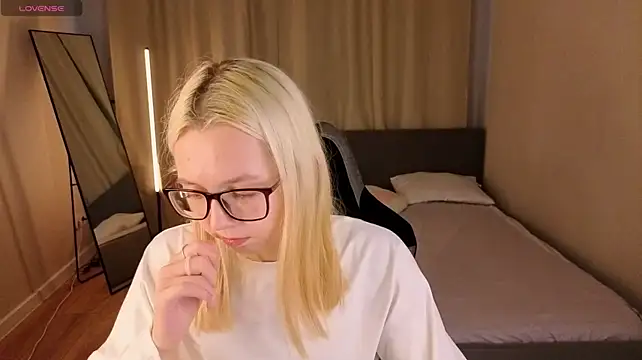 mollyy_snow's Live XXX Chat