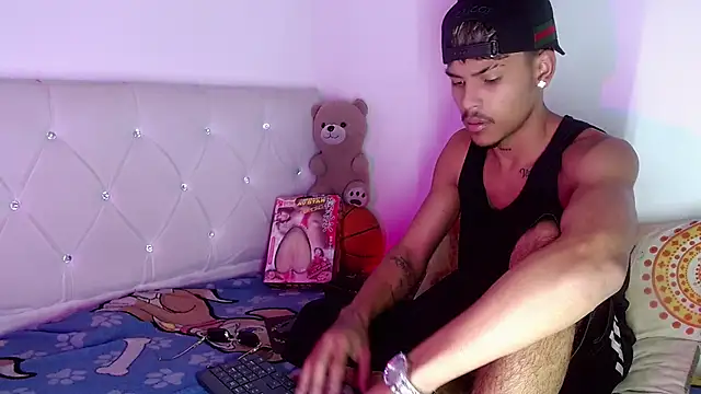 Angel_foxc13 Adlı Modelin Canlı XXX Sohbeti
