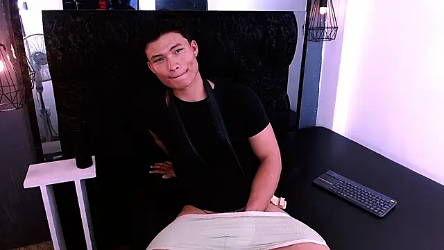 GoldenBoy_23 Live XXX-Chat