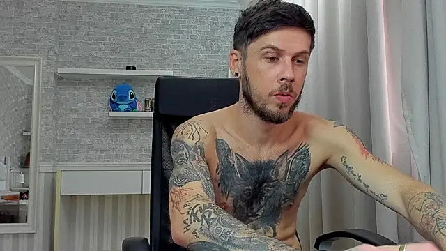 Chat XXX en directo de JonahShaw