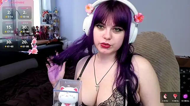 KristiBloom's Live XXX Chat
