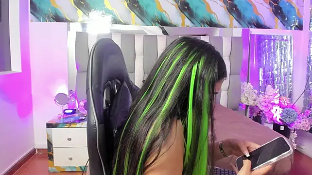 IsaDiiaz XXX чат на живо