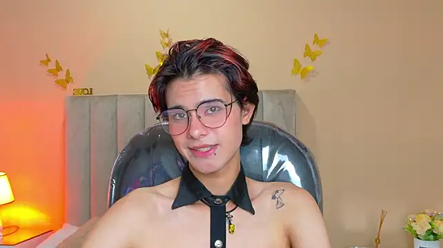 Chat XXX ao vivo de Derek_Sinn