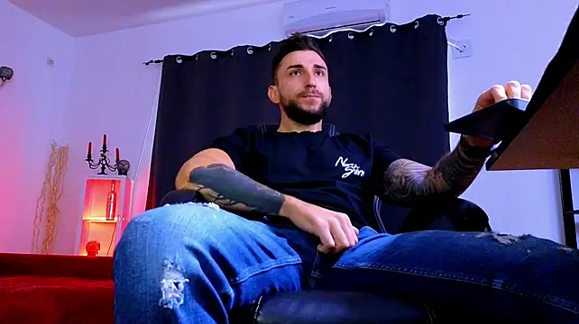 XXX chat uživo modela MightyAaron66