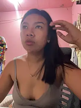 hottie_aniya élő XXX-chatje