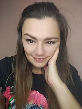Chat +18 de KrissSexi ao vivo