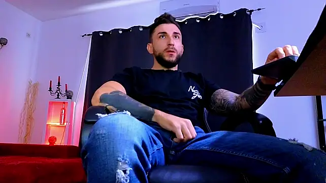 Онлайн чат XXX MightyAaron66