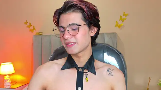Chat +18 de Derek_Sinn ao vivo
