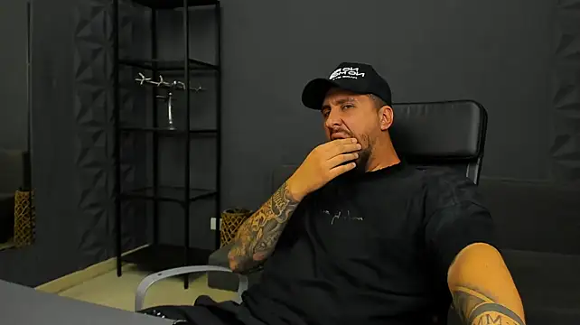 LoganStroud Chat XXX live
