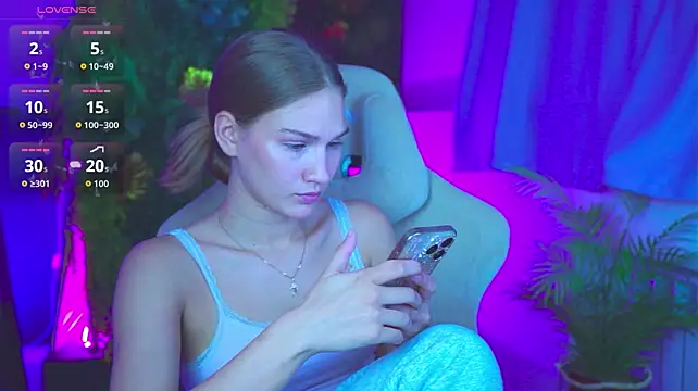 Sweet_Emilya élő XXX-chatje