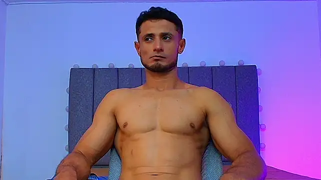 Adonys_Lewis_'s Live XXX Chat