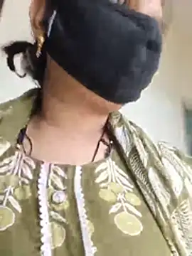 SexyBhumii live XXX chat