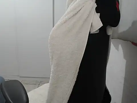 GiMilf Adlı Modelin Canlı XXX Sohbeti