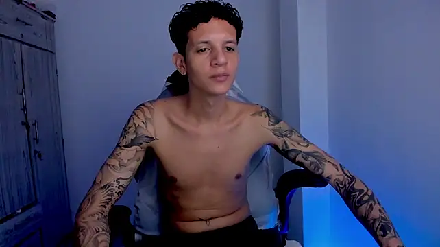 XXX chat uživo modela tylerrnova
