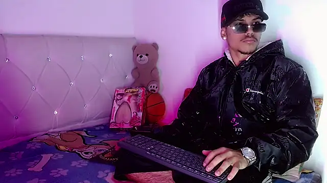 Angel_foxc13 Adlı Modelin Canlı XXX Sohbeti