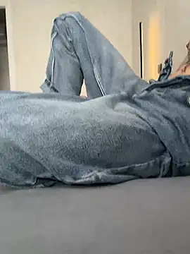 Mr__Desire Adlı Modelin Canlı XXX Sohbeti