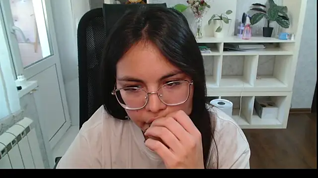 Anda_here's Live XXX Chat