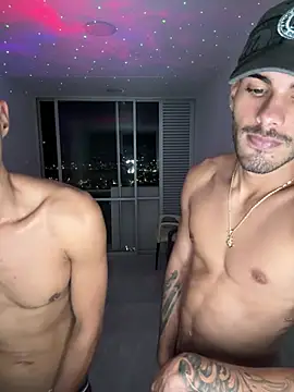 Derek_master's Live XXX Chat