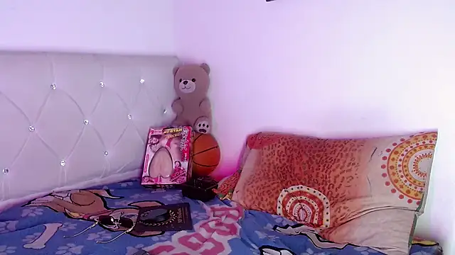Angel_foxc13 – Naživo XXX chat