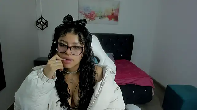 Issaa_Tyler's Live XXX Chat