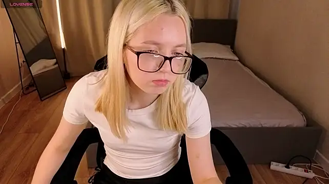 mollyy_snow's Live XXX Chat