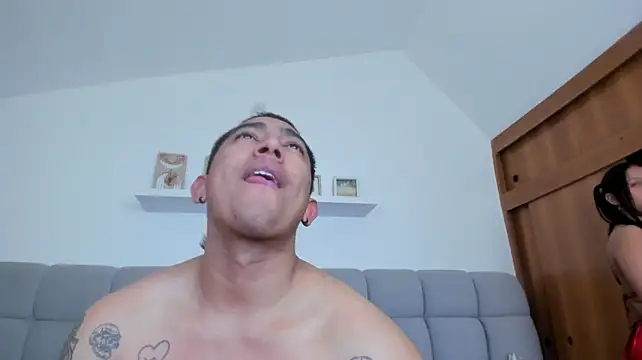 erotic_sins' Live XXX Chat