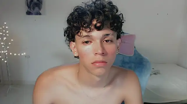 XXX chat uživo modela FUNNY_DICK_
