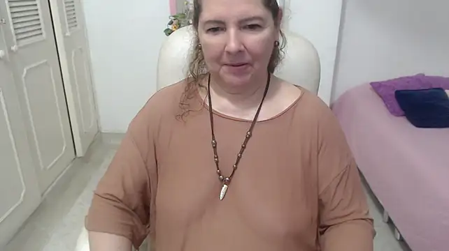 Chatroom XXX en direct de leonela_69