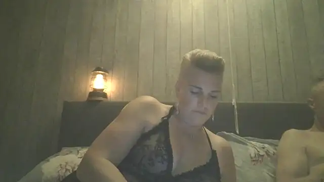 bicouple1992's Live XXX Chat