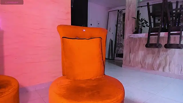 PervertedMissCloe – Naživo XXX chat