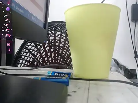bella_latina_'s Live XXX Chat