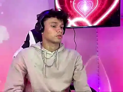 AlexxxGodのライブXXXチャット