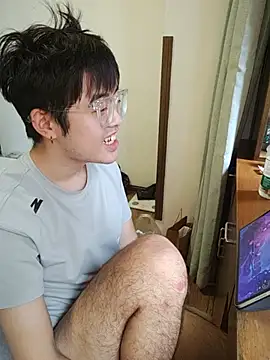 Charliez0088 即時 XXX 聊天
