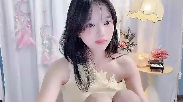 Yanys521 Adlı Modelin Canlı XXX Sohbeti