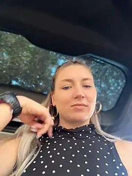 Crazy-Rosa Adlı Modelin Canlı XXX Sohbeti