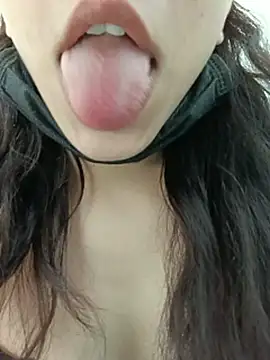 HazelCharm লাইভ XXX চ্যাট