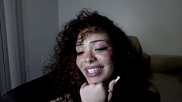 Chat +18 de missamaraa ao vivo