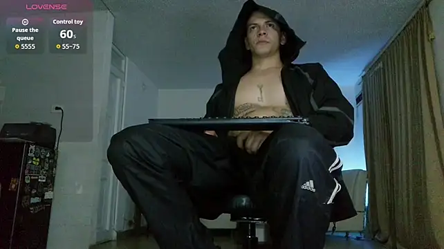 Онлайн чат XXX Thomasjons_