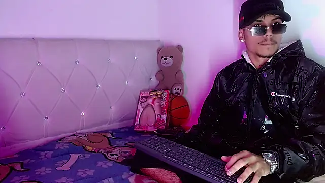 Angel_foxc13 Adlı Modelin Canlı XXX Sohbeti