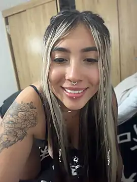 ManuelaVeeleez's Live XXX Chat