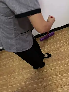 gaojujiang_8 在線直播表演