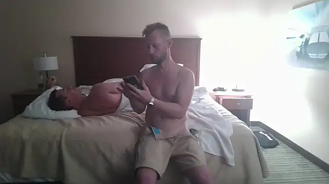 Chat XXX en directo de FLAcloudydick