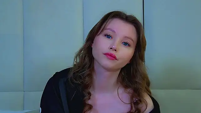 KeiraAsti's Live XXX Chat