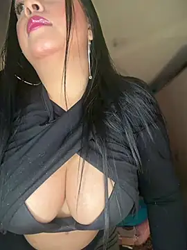 cami_ortiz__'s Live XXX Chat