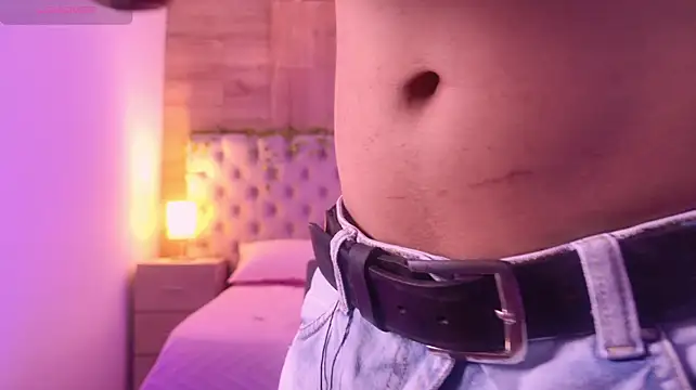 แชท XXX สดของ LiamDeeps