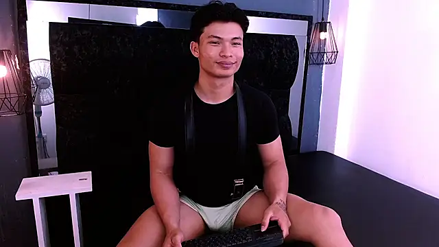 GoldenBoy_23 – Live XXX-chat