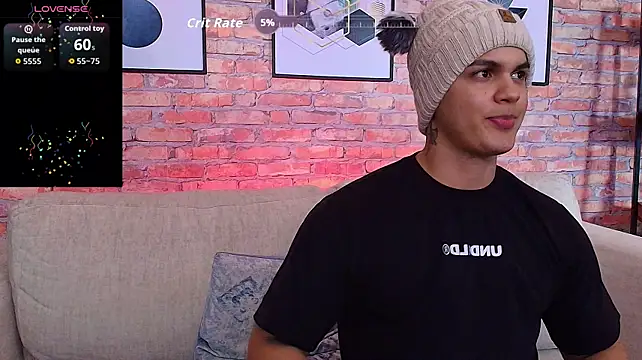 XXX chat uživo modela Edward_clarck