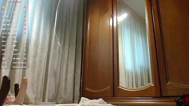 Crazy1One's Live XXX Chat