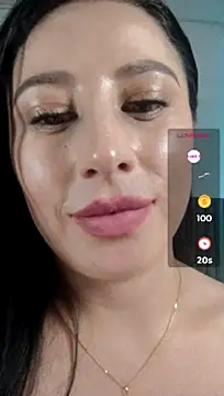 Emma_Hotkiss' Live XXX Chat